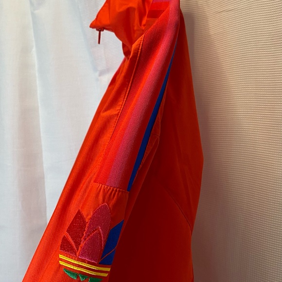 Adidas Originals Unisex Adicolor 3D Trefoil 3-Stripes Track Jacket in Active Red - Picture 7 of 15